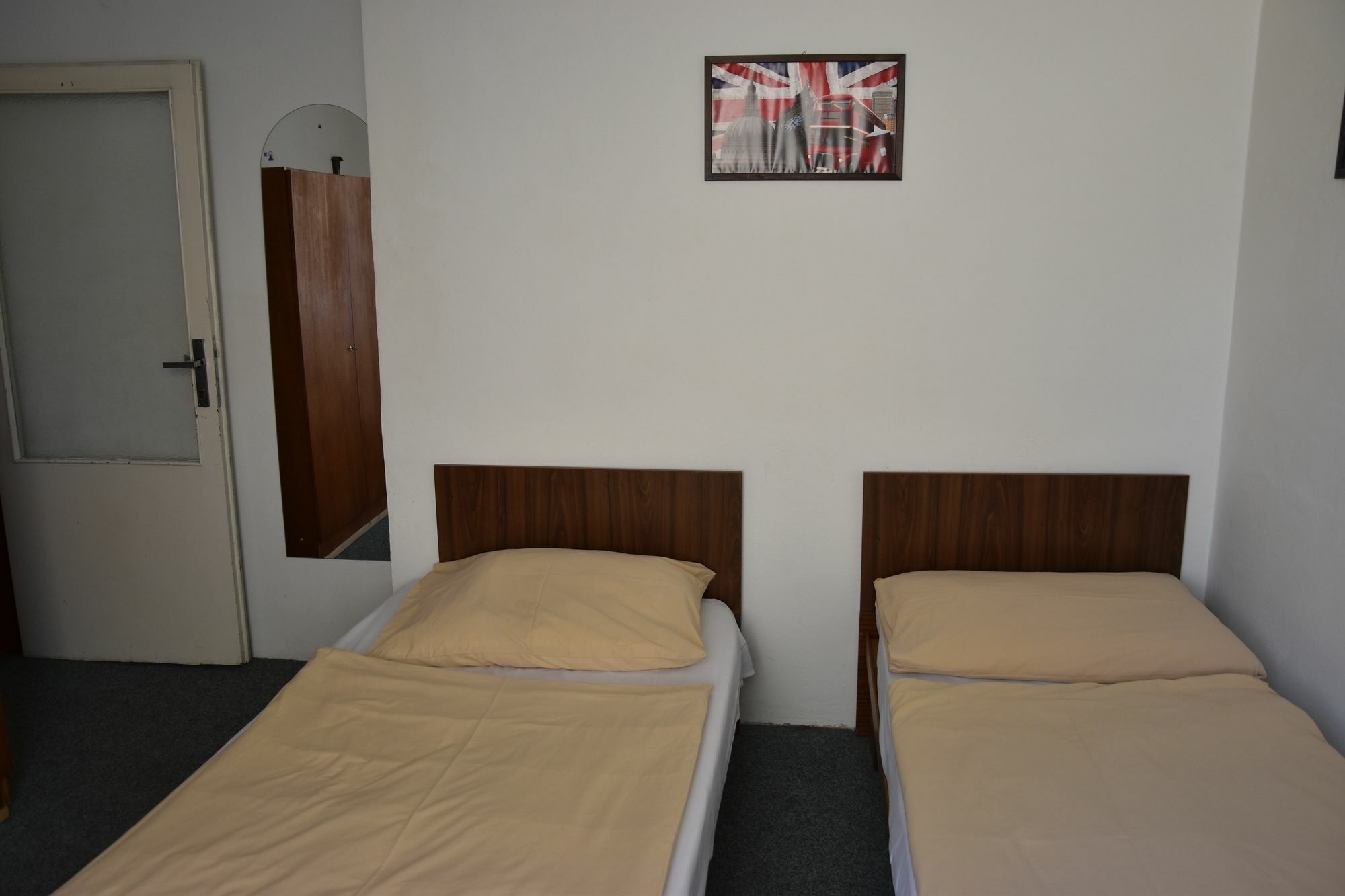 Hotel Alexander Прага Екстериор снимка