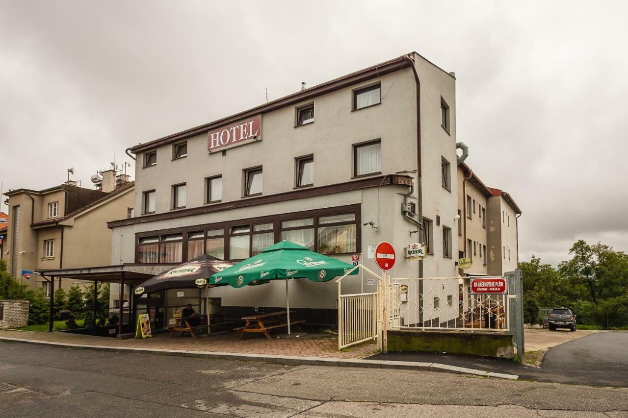 Hotel Alexander Прага Екстериор снимка