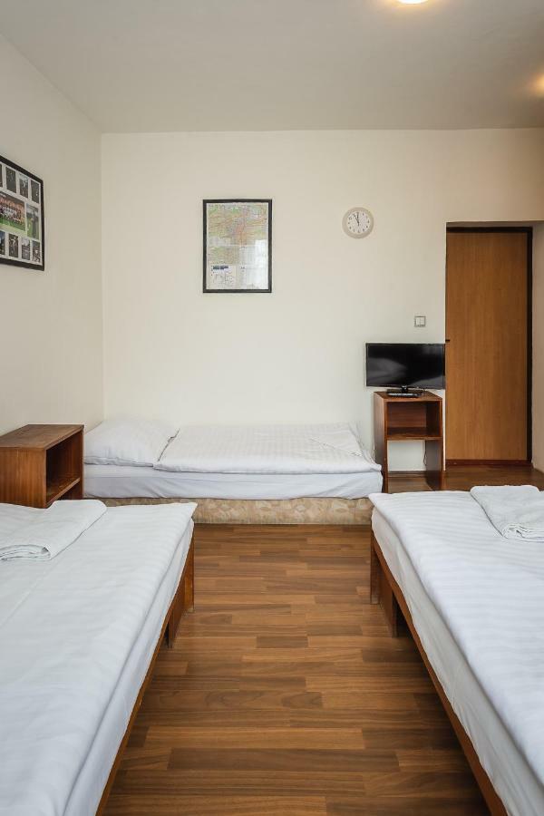 Hotel Alexander Прага Екстериор снимка
